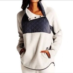 Cozy Two-Tone  Pullover from Abercrombie & Fitch size M in excellent condition